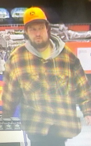 Photo of male shoplifting suspect 