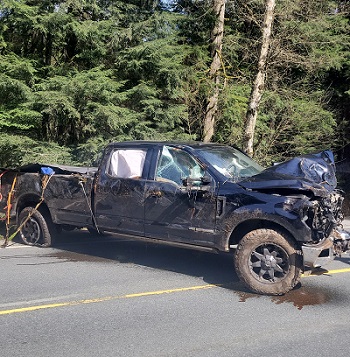 Photo of crashed F-350