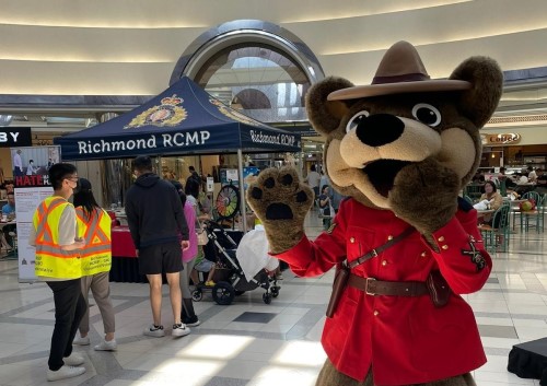 Safety Bear standing in Lansdowne Centre Center Court