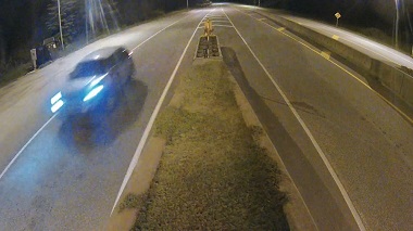 Front view suspect vehicle