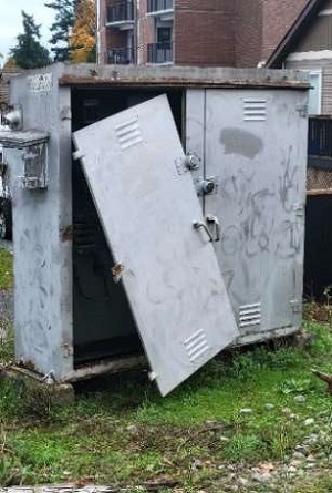 door pried off to get to batteries 